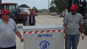 Yeni çöp konteynerleri Geyikli’ye ulaştı