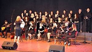 Öğretmenlerden muhteşem konser ve sergi