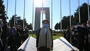 Meral Akşener'in Şehitler Abidesi ziyareti